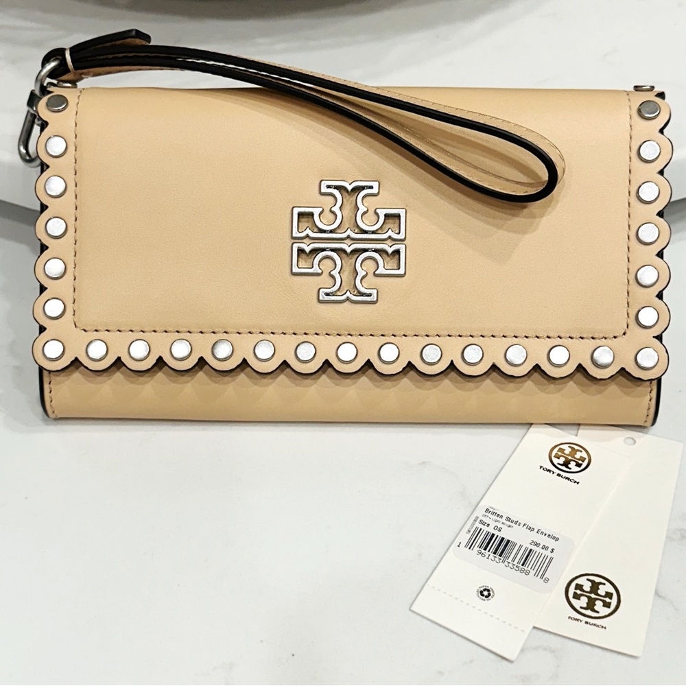 NEW! Beautiful Tory Burch BRITTEN STUDS FLAP ENVELOPE WALLET/WRISTLET